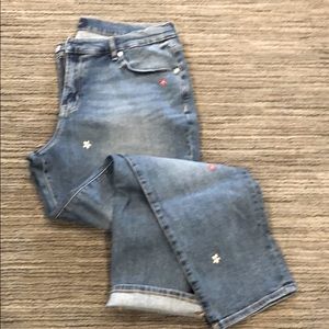 Gap Denim Girlfriend Jeans w/Flower Detail - 32